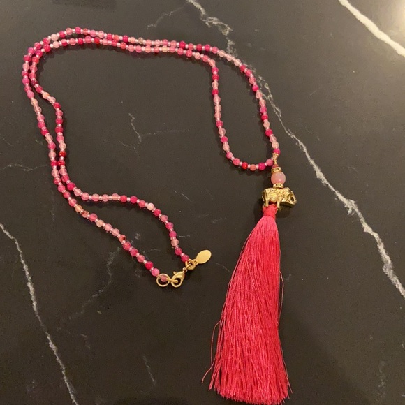 Beaded elephant necklace - Picture 6 of 8